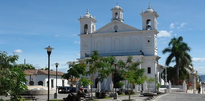 Visit Suchitoto El Salvador. Extraordinary colonial town.