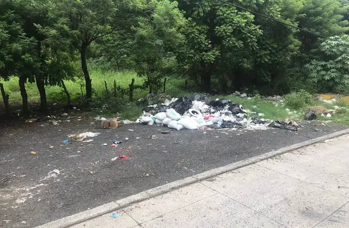 Trash issue in El Salvador