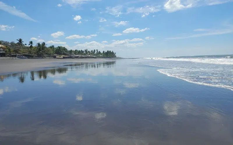 Playa Sunzal El Salvador