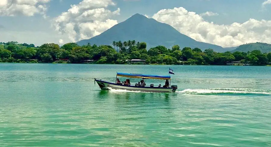 Apastepeque Lagoon El Salvador