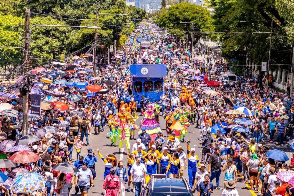 San Salvador Correo Parade