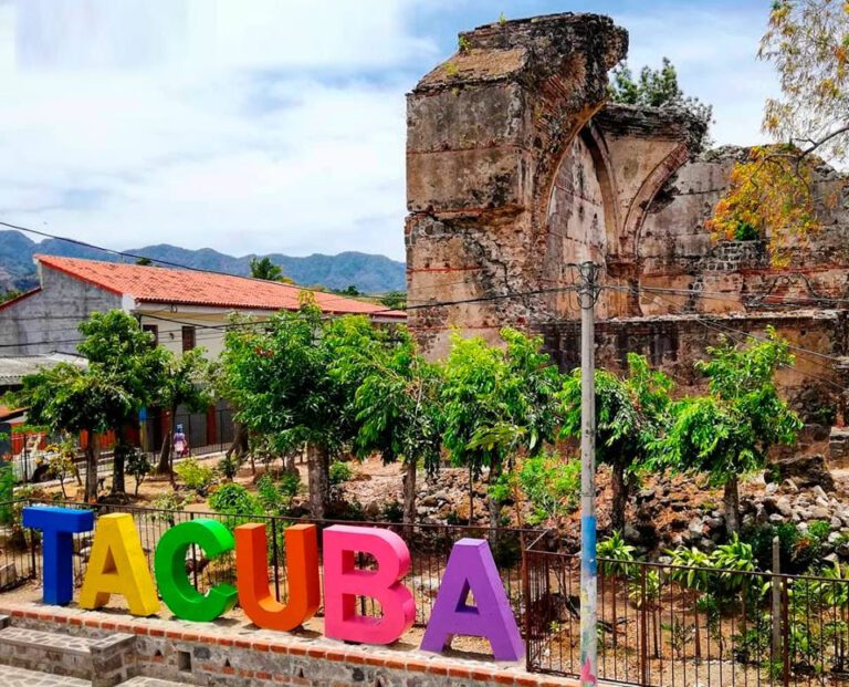 Tacuba El Salvador. Exploring Small Colorful Towns