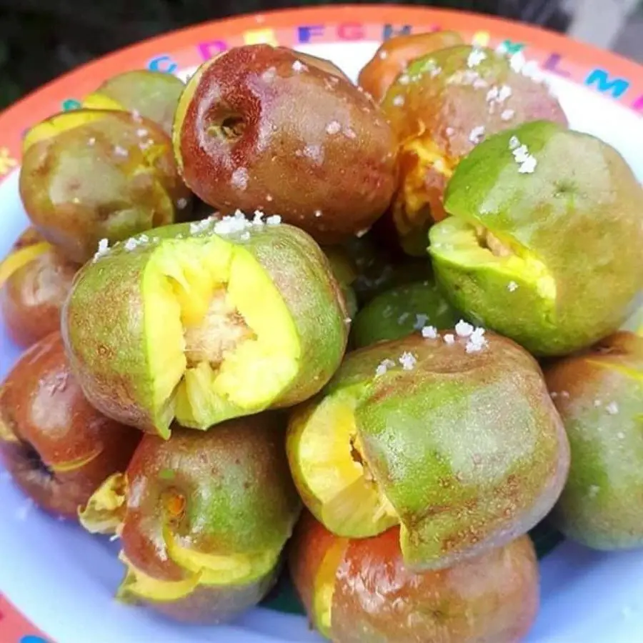 Mango Verde Con Alguashte (Salvadoran Green Mango With Pepita Seasoning)  Recipe