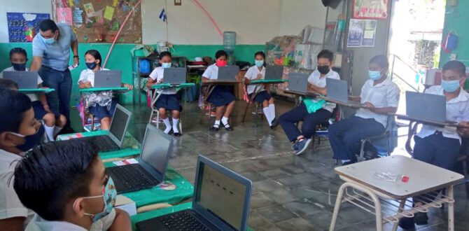 Education in El Salvador.