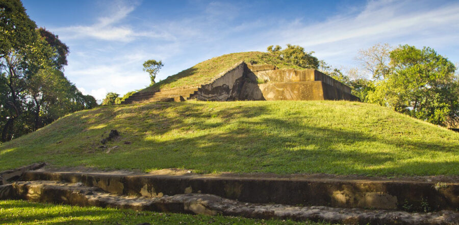 Cihuatan El Salvador, Great Mayan Archaeological site.