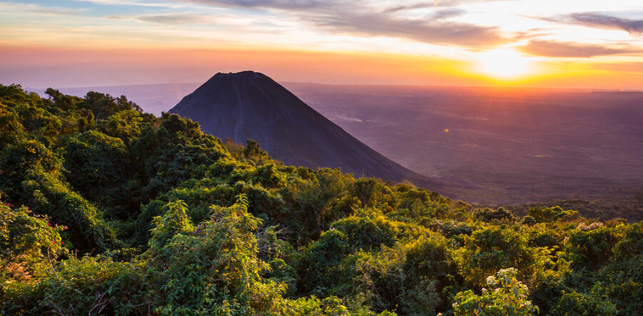 National Geographic Highlights Five Outdoor Spots in El Salvador