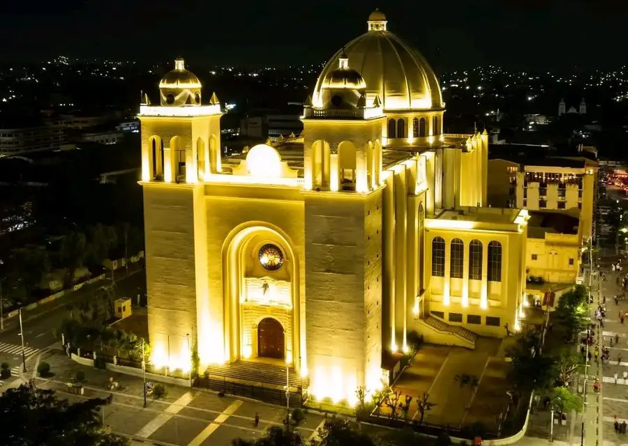 El Salvador Famous Landmarks 