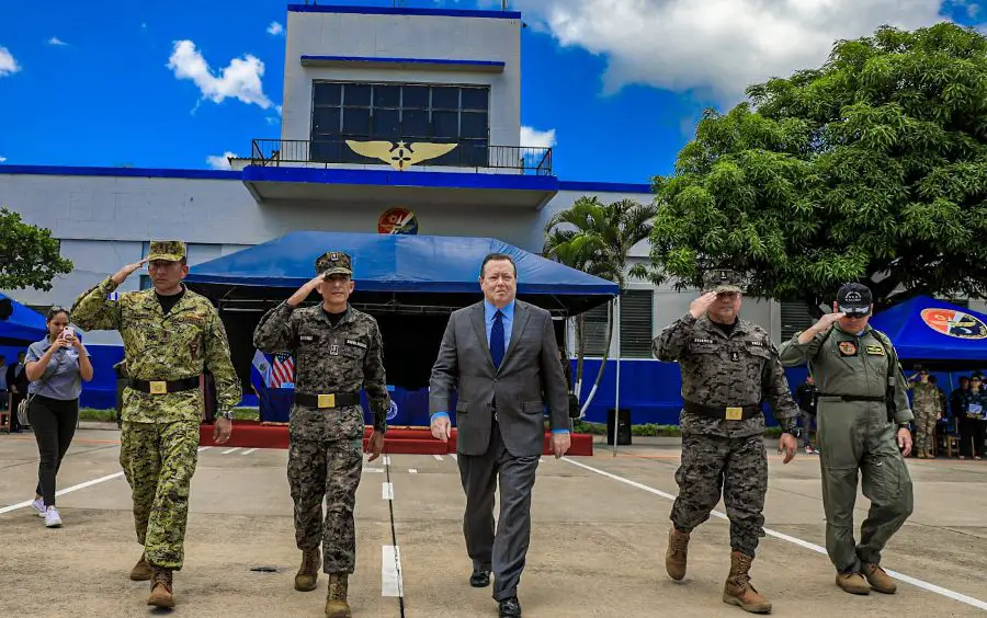 US ambassador to El Salvador, William Duncan