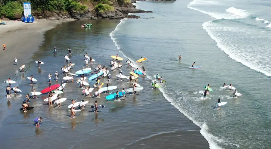 Surf Tournaments in El Salvador