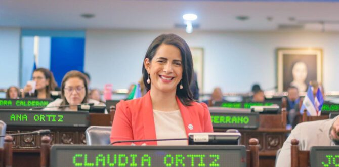 Salvadoran deputy Claudia Ortiz