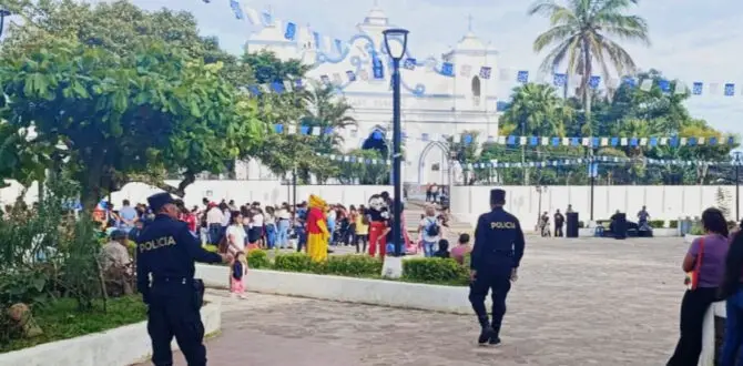 Salvadoran Police Officers