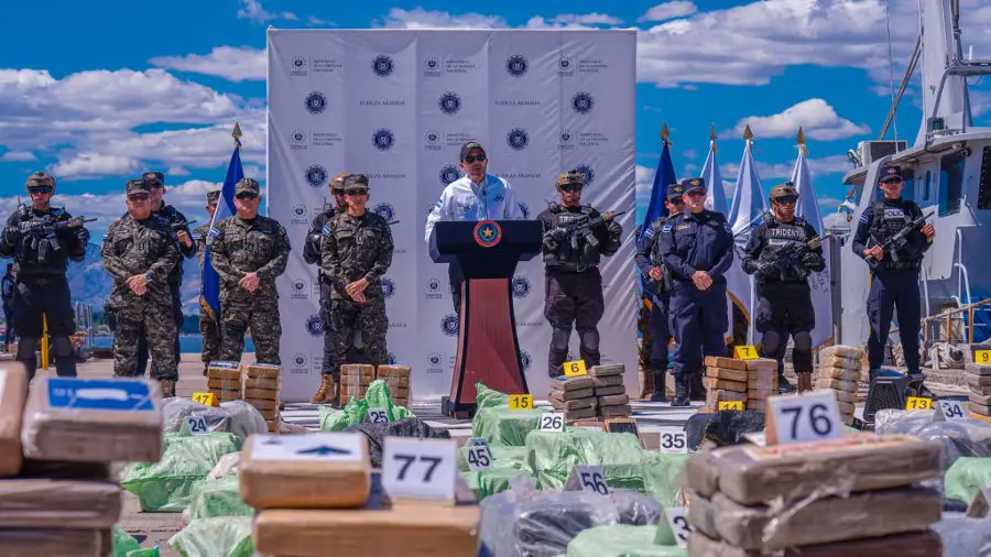 Salvadoran Navy Seizes Tons of Cocaine