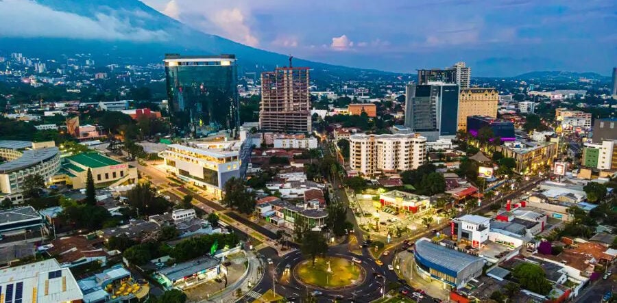 El Salvador Credit Ratings