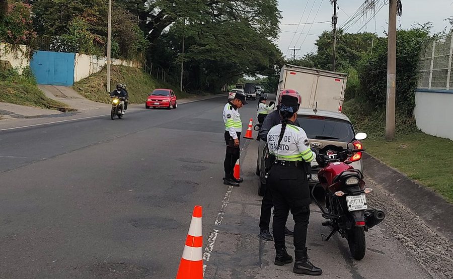 Only 46.5% of Salvadoran Motorcyclists Hold a Valid License