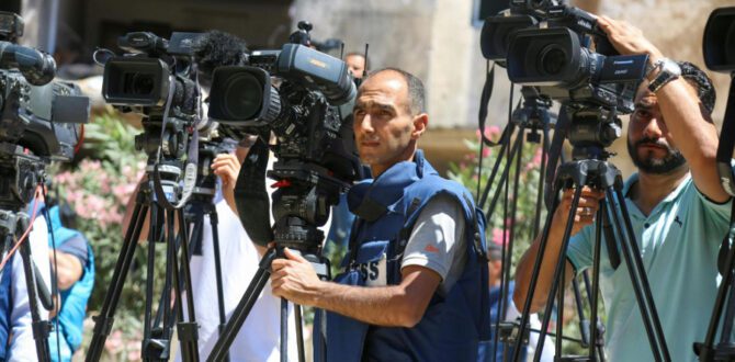 Journalists keep leaving El Salvador