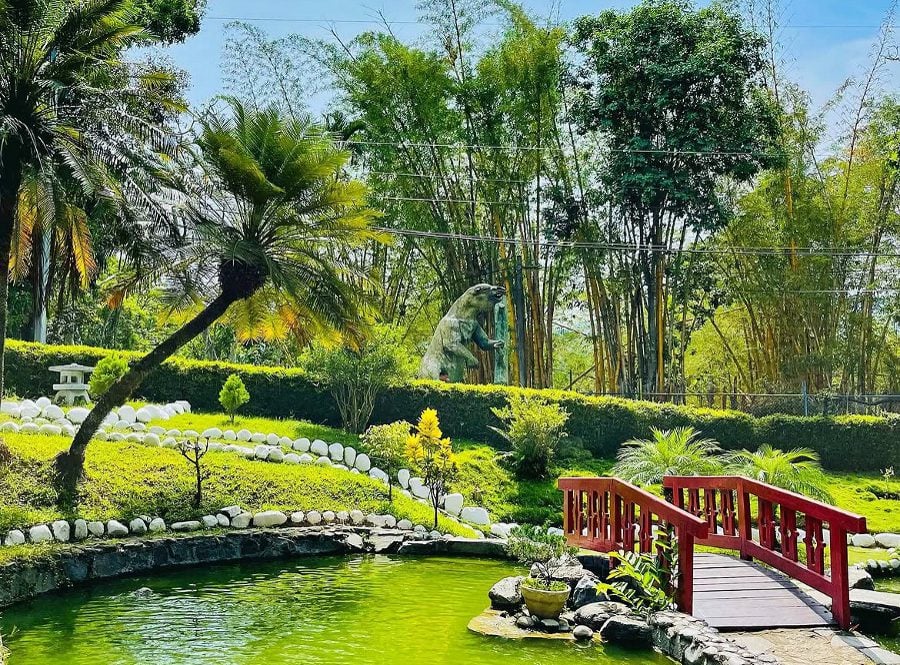 Saburo Hirao Park San Salvador