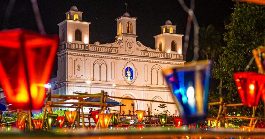 Día de Los Farolitos in Ahuachapan